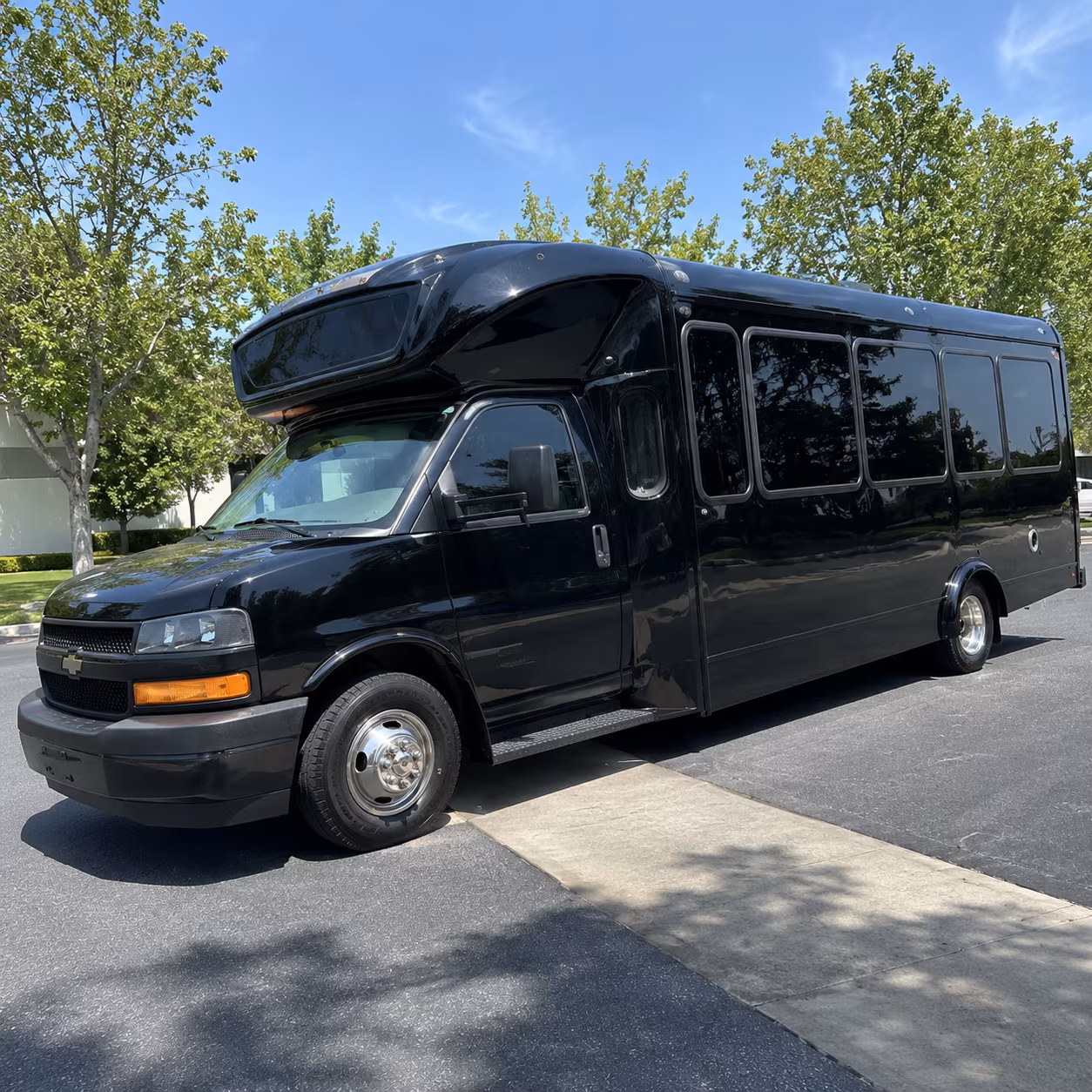 great falls 15 passenger party bus