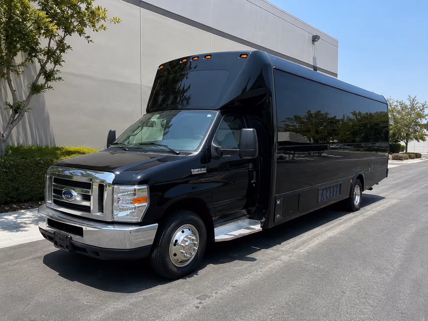 what kind of bus am i looking for and how does that change the price in great falls